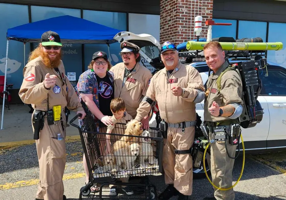 Ghostbusters Virginia members meeting new friends at an event